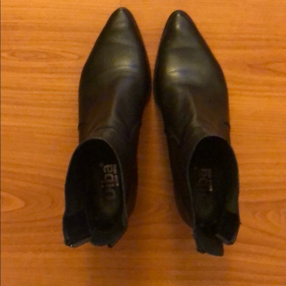 Leather black booties - Picture 4 of 6